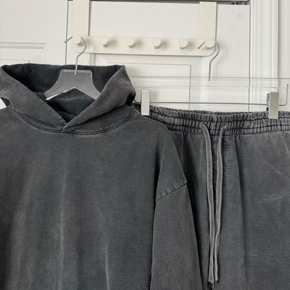 Talentless Set - Picture 2 of 9